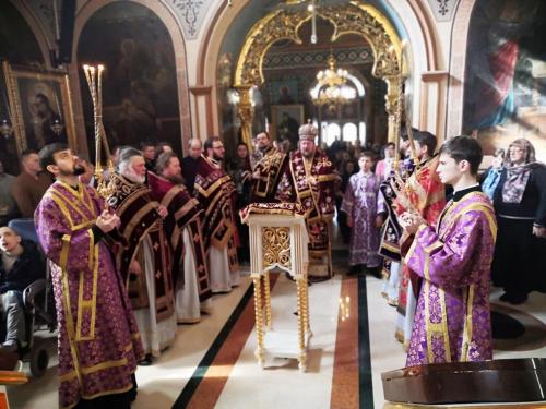 Света Литургија у 3. недељу Великог поста - Крстопоклону (22.03.2020)
