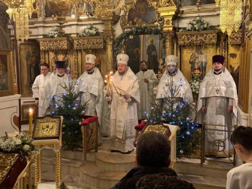 Божићна Литургија на Подворју СПЦ у Москви (07.01.2021)