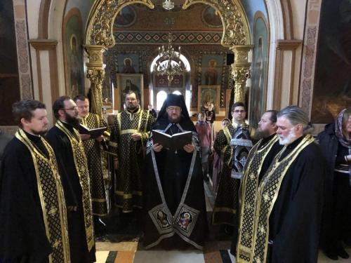 Прво бденије у Подворју СПЦ у Москви (04.04.2022)