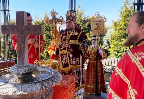 Литургија у петак Светле седмице (29.04.2022)